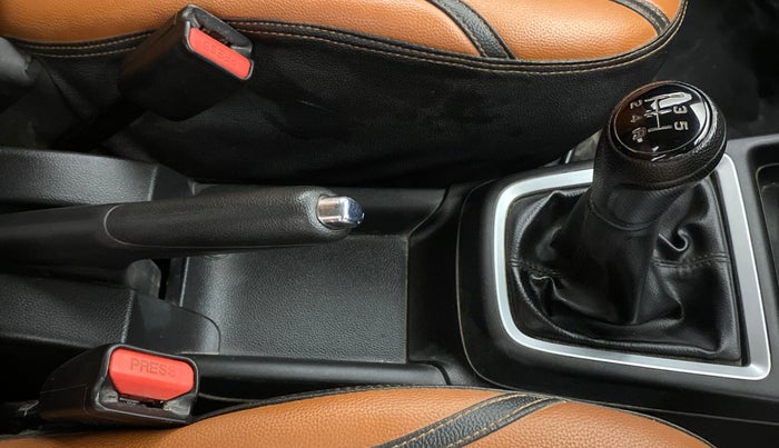 2018 Maruti Swift VXI, Petrol, Manual, 61,025 km, Gear Lever