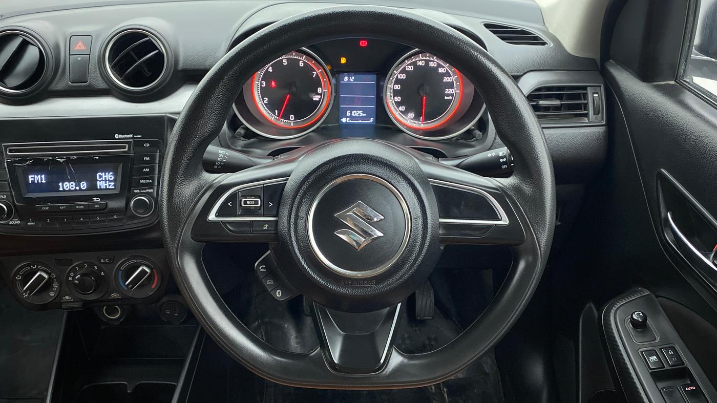 2018 Maruti Swift VXI, Petrol, Manual, 61,025 km, Steering Wheel Close Up