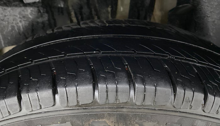2018 Maruti Swift VXI, Petrol, Manual, 61,025 km, Left Rear Tyre Tread