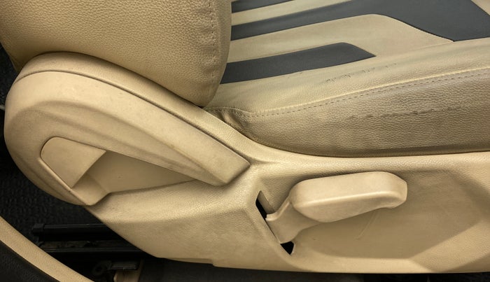 2017 Ford Figo Aspire 1.5 TITANIUM DIESEL, Diesel, Manual, 41,370 km, Driver Side Adjustment Panel