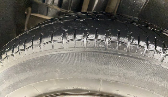 2013 Maruti Swift VDI, Diesel, Manual, 92,424 km, Right Rear Tyre Tread