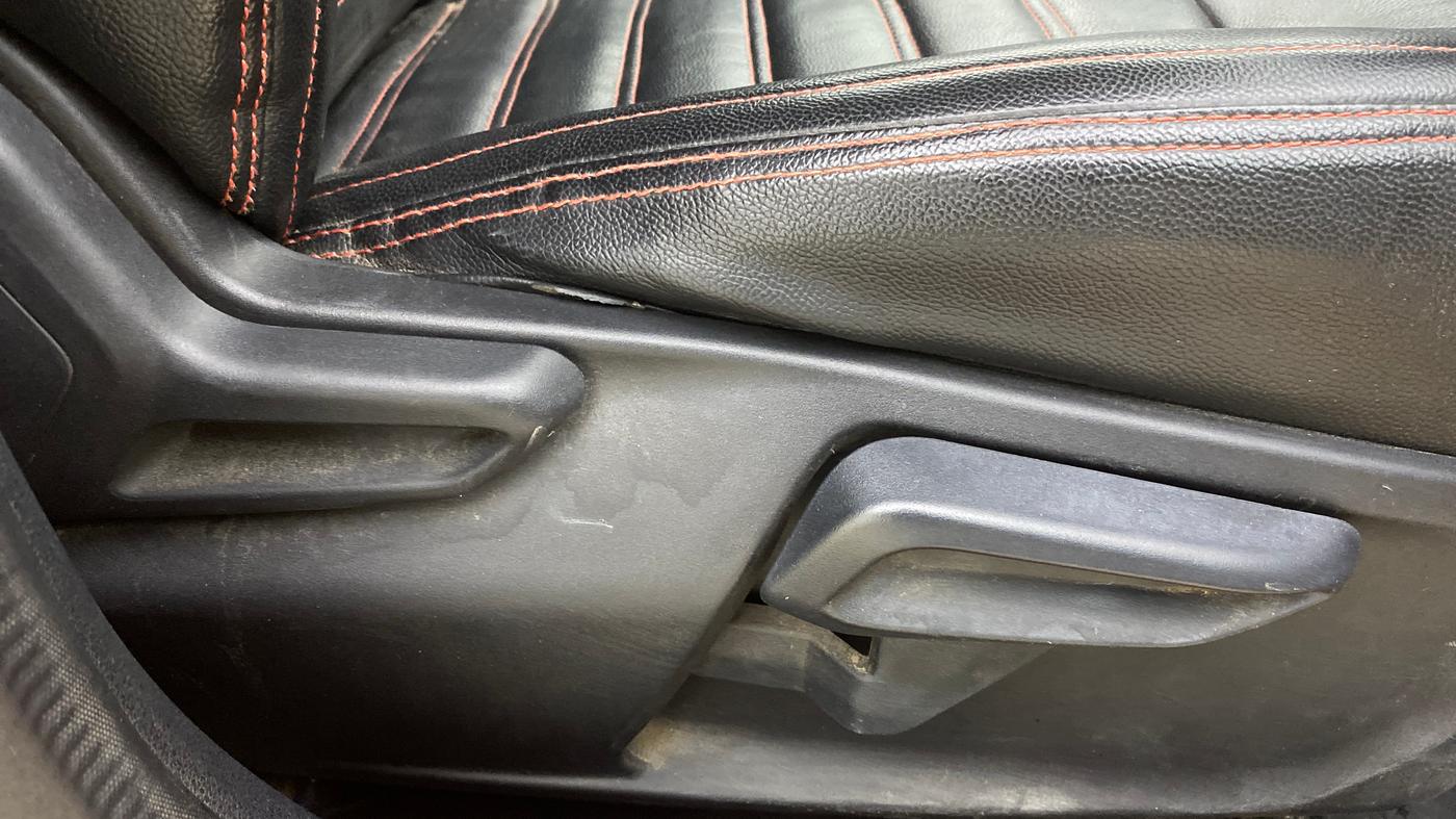 2020 Tata Tiago XZA PLUS PETROL, Petrol, Automatic, 67,446 km, Driver Side Adjustment Panel