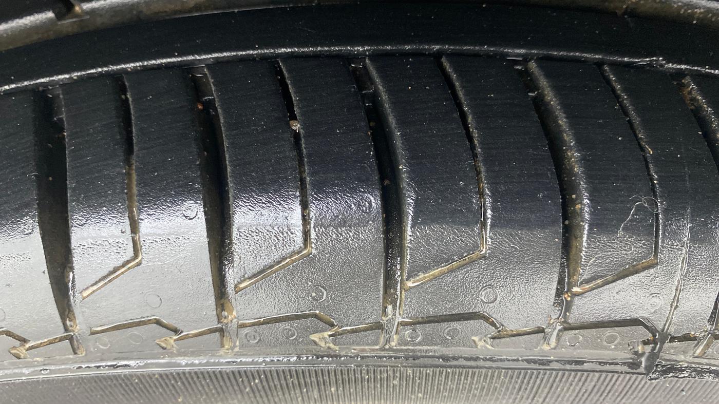 2021 Hyundai NEW I20 SPORTZ 1.2 AT, Petrol, Automatic, 47,212 km, Right Front Tyre Tread