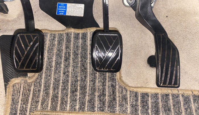 2018 Maruti Ciaz ALPHA 1.5 SHVS PETROL, Petrol, Manual, 92,257 km, Pedals