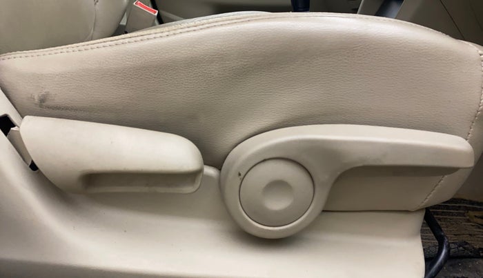 2018 Maruti Ciaz ALPHA 1.5 SHVS PETROL, Petrol, Manual, 92,257 km, Driver Side Adjustment Panel