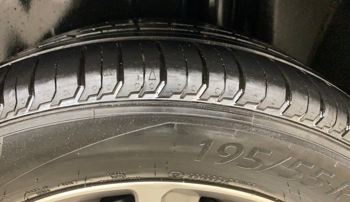 2018 Maruti Ciaz ALPHA 1.5 SHVS PETROL, Petrol, Manual, 92,257 km, Left Rear Tyre Tread