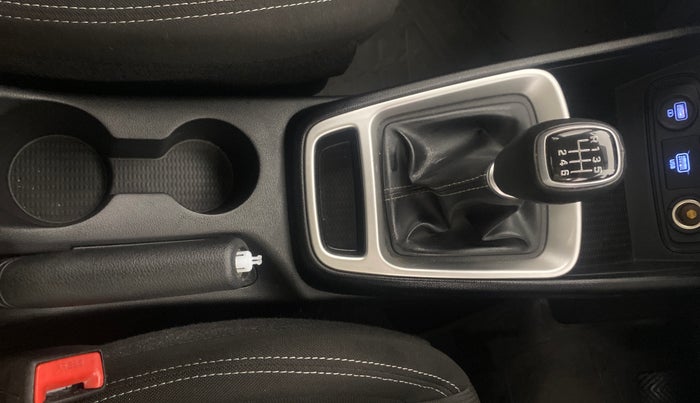 2020 Hyundai VENUE SX 1.0 TURBO, Petrol, Manual, 19,526 km, Gear Lever