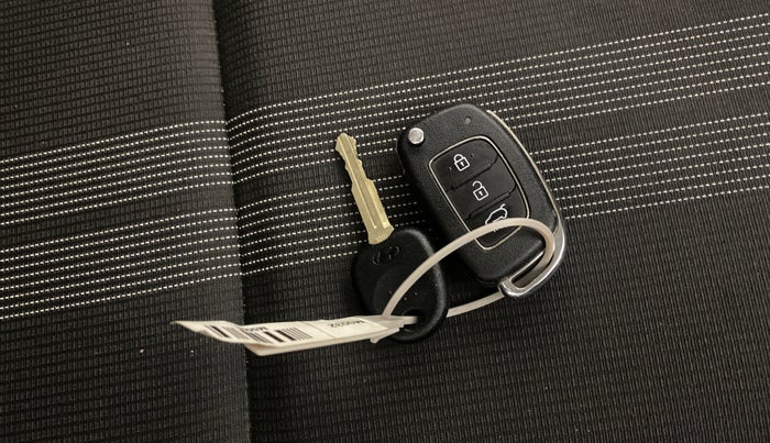 2020 Hyundai VENUE SX 1.0 TURBO, Petrol, Manual, 19,526 km, Key Close Up