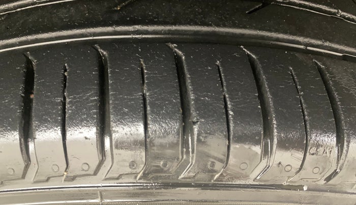 2020 Hyundai VENUE SX 1.0 TURBO, Petrol, Manual, 19,526 km, Right Front Tyre Tread