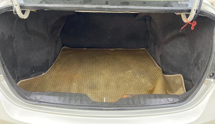 2015 Maruti Ciaz ZXI, Petrol, Manual, 70,857 km, Boot Inside