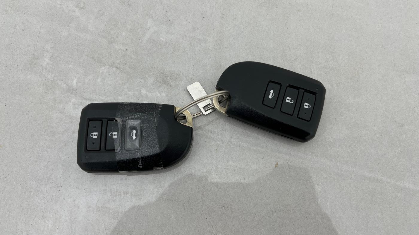 2021 Toyota YARIS G MT, Petrol, Manual, 38,329 km, Key Close Up
