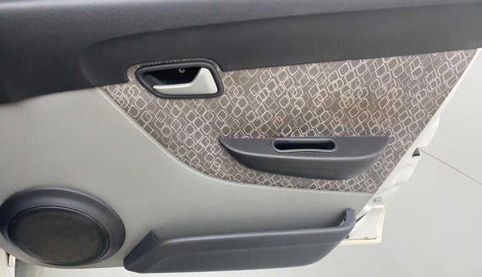 2019 Maruti Alto 800 VXI, Petrol, Manual, 45,377 km, Driver Side Door Panels Control