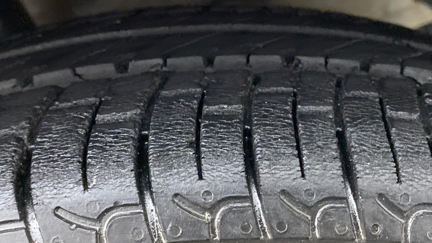 2018 Hyundai NEW SANTRO 1.1 SPORTZ MT CNG, CNG, Manual, 73,520 km, Right Front Tyre Tread