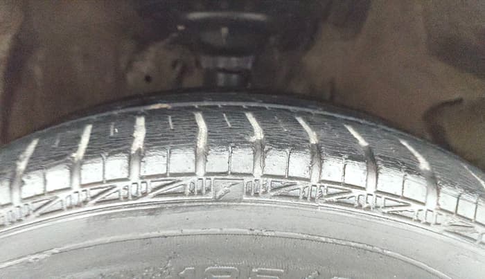 2014 Hyundai i20 SPORTZ 1.2, Petrol, Manual, 50,702 km, Right Front Tyre Tread