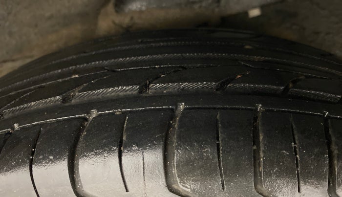2010 Hyundai i10 SPORTZ 1.2, Petrol, Manual, 60,491 km, Left Rear Tyre Tread