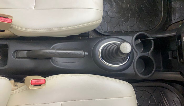 2014 Honda Amaze 1.5L I-DTEC S, Diesel, Manual, 94,854 km, Gear Lever