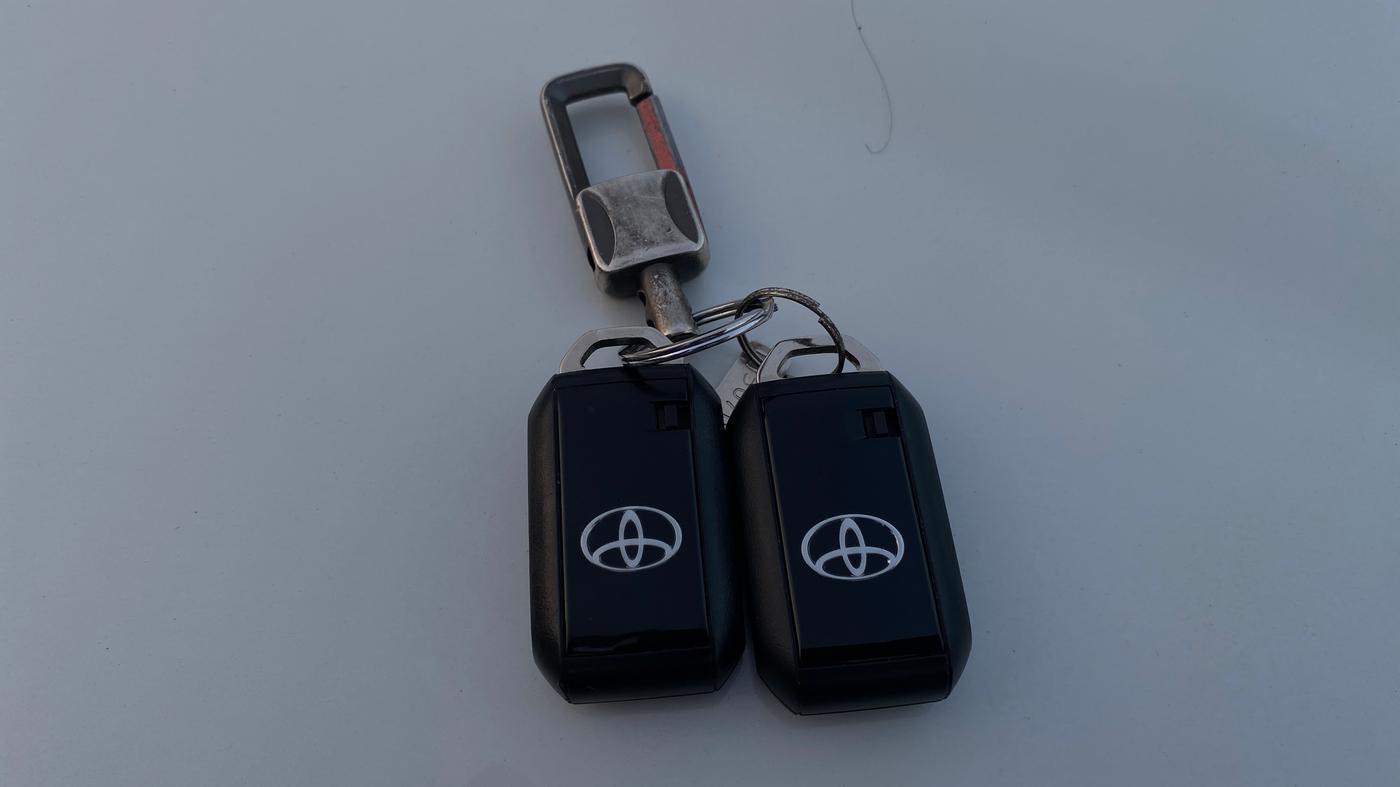2024 Toyota URBAN CRUISER HYRYDER G NEO DRIVE, Petrol, Manual, 23,486 km, Key Close Up