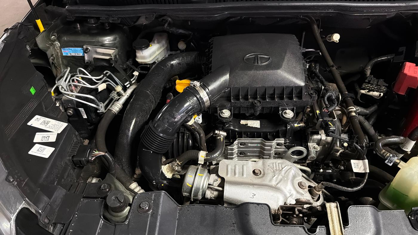 2023 Tata NEXON XZA PLUS SUNROOF PETROL, Petrol, Automatic, 19,720 km, Engine View - Right