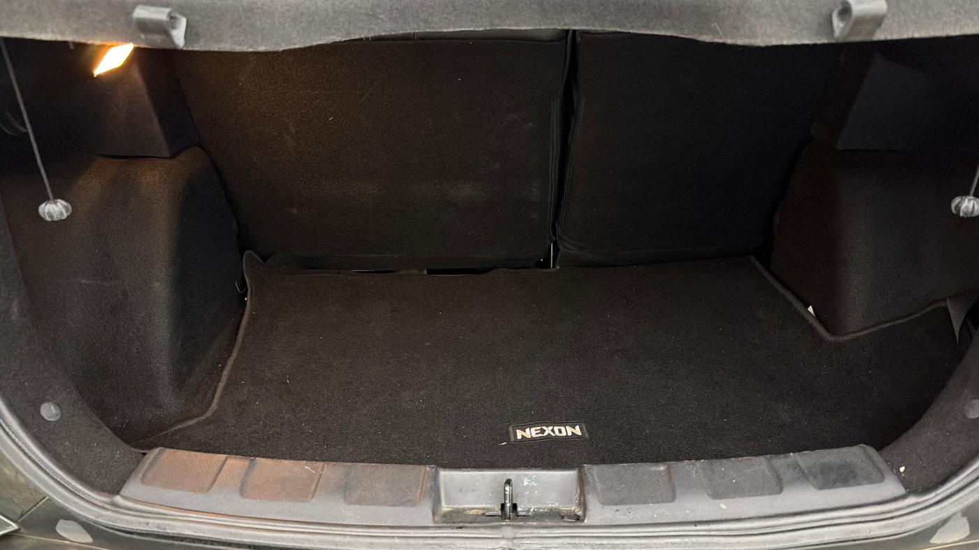 2023 Tata NEXON XZA PLUS SUNROOF PETROL, Petrol, Automatic, 19,720 km, Boot Inside