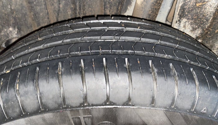 2024 Maruti Baleno DELTA 1.2 AGS, Petrol, Automatic, 30,517 km, Left Rear Tyre Tread