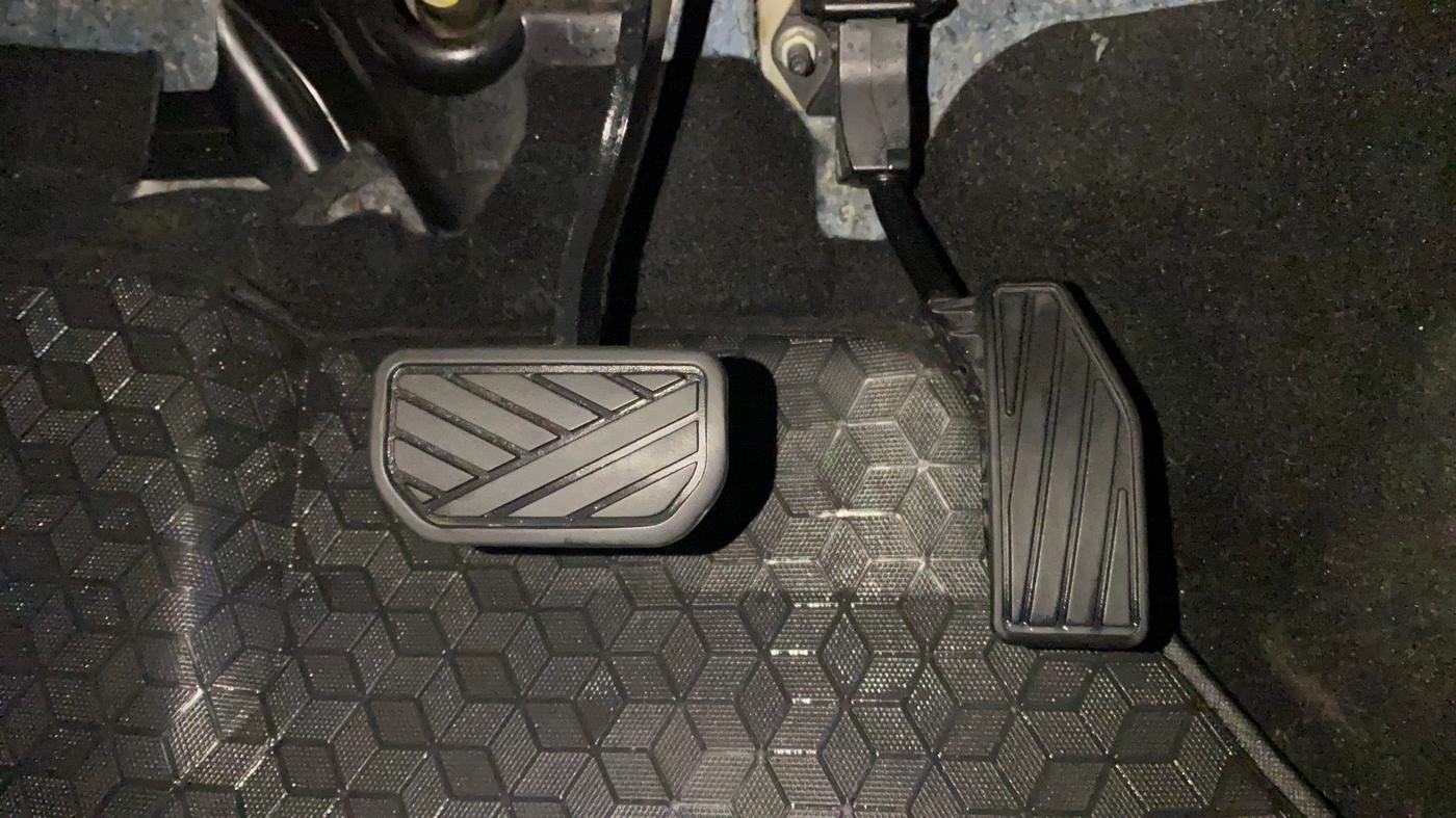 2024 Maruti Baleno DELTA 1.2 AGS, Petrol, Automatic, 30,517 km, Pedals