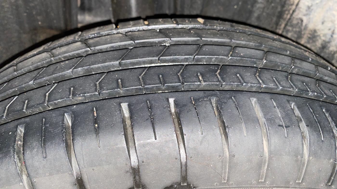2024 Maruti Baleno DELTA 1.2 AGS, Petrol, Automatic, 30,517 km, Right Rear Tyre Tread