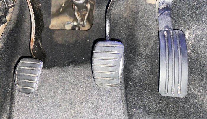 2017 Renault Duster 85 PS RXS MT DIESEL, Diesel, Manual, 1,00,850 km, Pedals