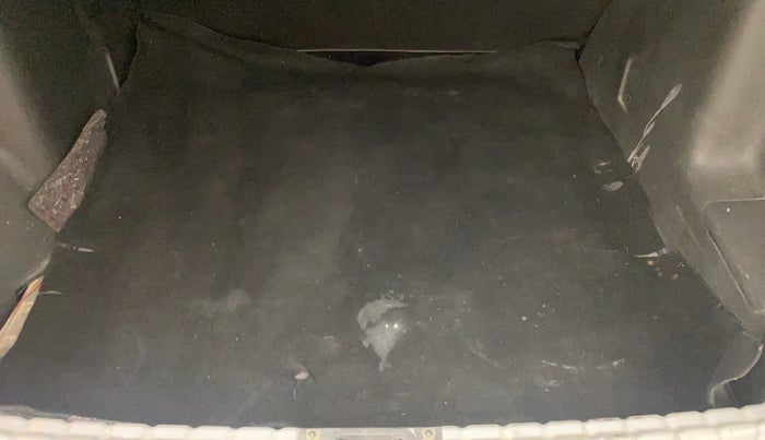 2017 Renault Duster 85 PS RXS MT DIESEL, Diesel, Manual, 1,00,850 km, Boot Inside