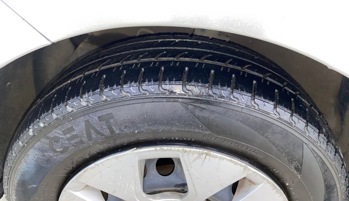 2015 Hyundai Xcent S 1.2, Petrol, Manual, 38,366 km, Left Front Tyre Tread