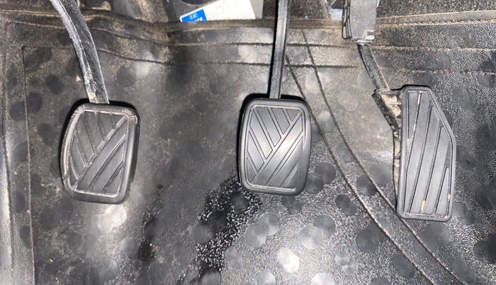 2016 Maruti Baleno ALPHA PETROL 1.2, Petrol, Manual, 91,284 km, Pedals