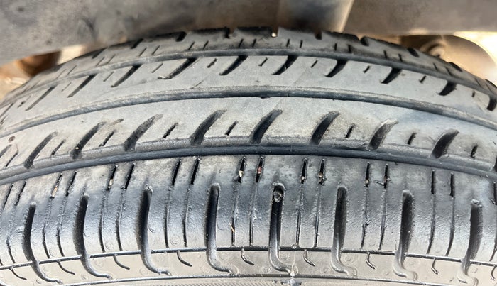 2017 Datsun Redi Go T (O), Petrol, Manual, 85,636 km, Left Rear Tyre Tread