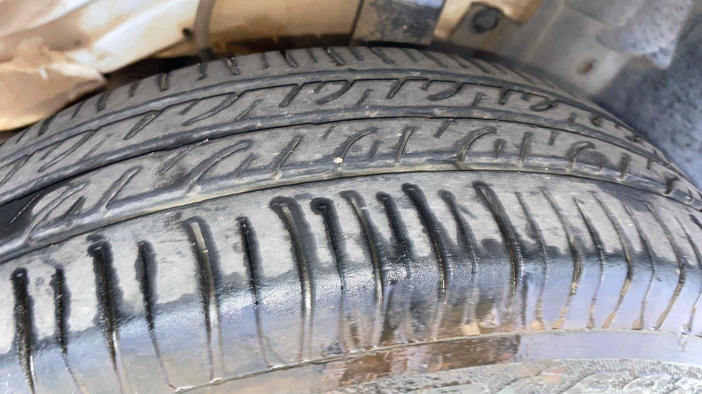 2014 Datsun Go T, Petrol, Manual, 61,184 km, Right Front Tyre Tread