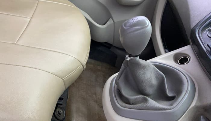 2014 Datsun Go T, Petrol, Manual, 61,184 km, Gear Lever