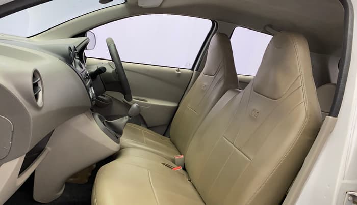 2014 Datsun Go T, Petrol, Manual, 61,184 km, Right Side Front Door Cabin