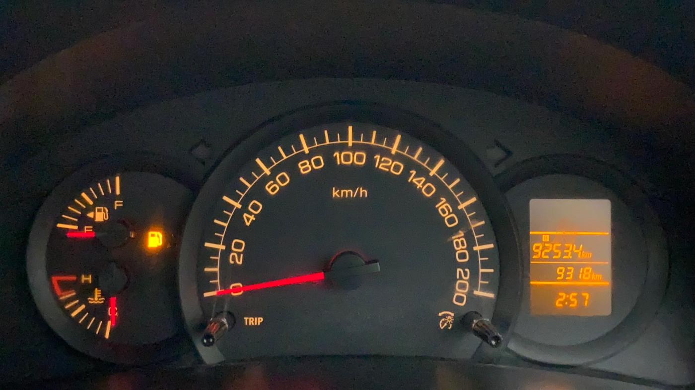 2017 Maruti Swift LXI (O), Petrol, Manual, 9,862 km, Odometer Image