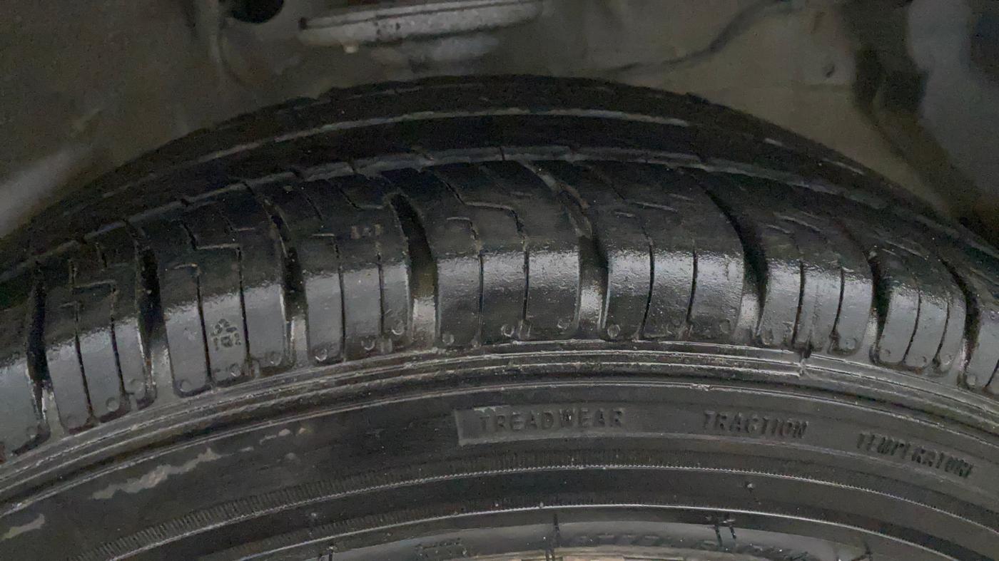 2019 Maruti S PRESSO VXI+, Petrol, Manual, 68,687 km, Right Front Tyre Tread