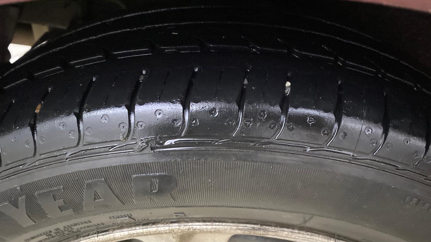 2014 Hyundai Grand i10 ASTA AT 1.2 KAPPA VTVT, Petrol, Automatic, 68,216 km, Right Rear Tyre Tread