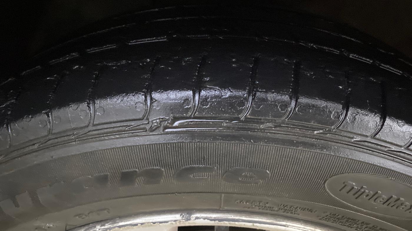 2014 Hyundai Grand i10 ASTA AT 1.2 KAPPA VTVT, Petrol, Automatic, 68,216 km, Left Front Tyre Tread