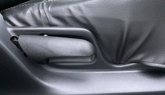 2016 Maruti Swift VXI OPT, Petrol, Manual, 27,254 km, Driver Side Adjustment Panel