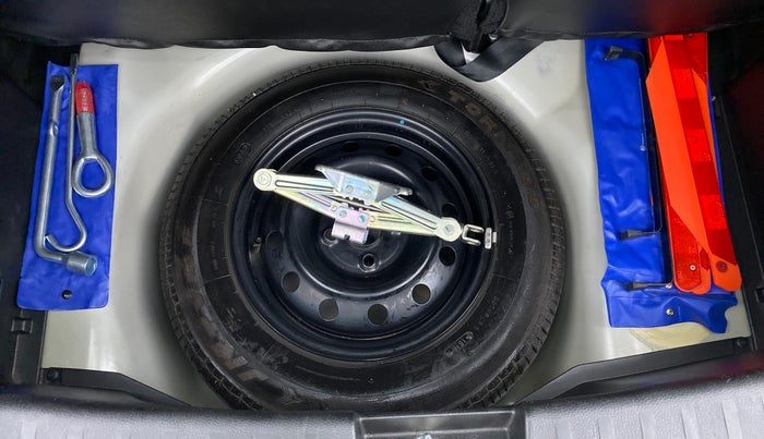 2016 Maruti Swift VXI OPT, Petrol, Manual, 27,254 km, Spare Tyre