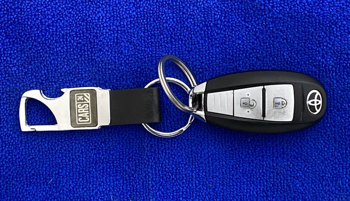 2022 Toyota URBAN CRUISER HIGH AT, Petrol, Automatic, 15,977 km, Key Close Up