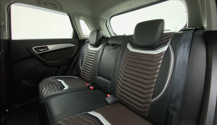 2022 Toyota URBAN CRUISER HIGH AT, Petrol, Automatic, 15,977 km, Right Side Rear Door Cabin