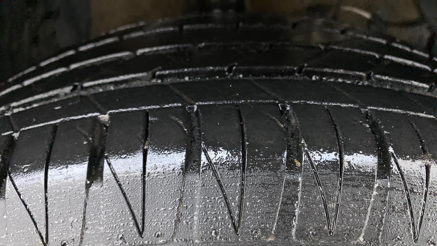 2022 Toyota URBAN CRUISER HIGH AT, Petrol, Automatic, 15,977 km, Right Front Tyre Tread