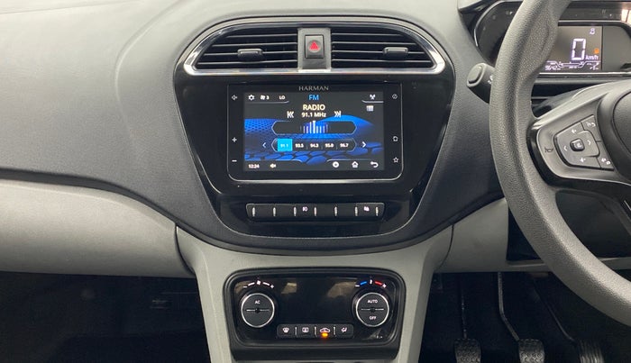 2020 Tata Tiago XZ+ 1.2 Revotron, Petrol, Manual, 9,686 km, Air Conditioner