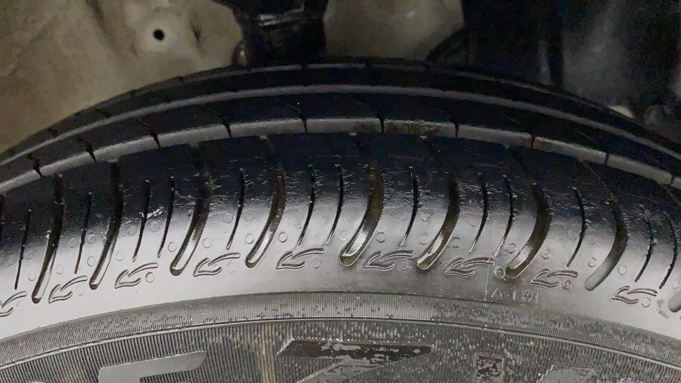2019 Maruti New Wagon-R VXI 1.2, Petrol, Manual, 50,007 km, Right Front Tyre Tread