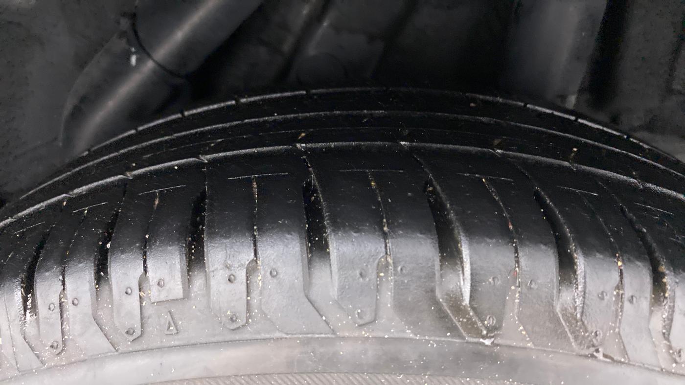 2021 Hyundai Verna SX 1.5 VTVT, Petrol, Manual, 19,214 km, Left Rear Tyre Tread