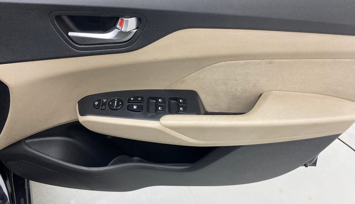 2021 Hyundai Verna SX 1.5 VTVT, Petrol, Manual, 19,214 km, Driver Side Door Panels Control