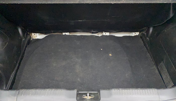 2018 Maruti Swift VXI, Petrol, Manual, 1,20,134 km, Boot Inside