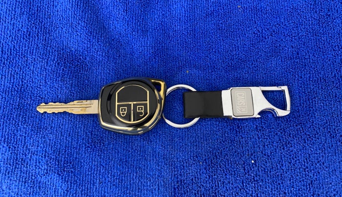 2018 Maruti Swift VXI, Petrol, Manual, 1,20,134 km, Key Close Up