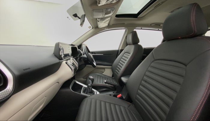 2021 KIA SONET HTX 1.0 IMT, Petrol, Manual, 18,786 km, Right Side Front Door Cabin